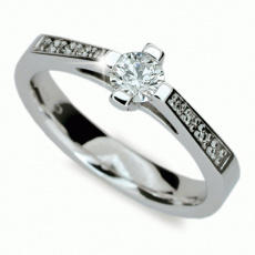 Briliantový prsten Danfil DF1962, materiál bílé zlato 585/1000, 9x briliant SI1/G = 0.516 ct, váha: Briliantový prsten Danfil DF1962, materiál bílé zlato 585/1000, 9x briliant SI1/G = 0.516 ct, váha: