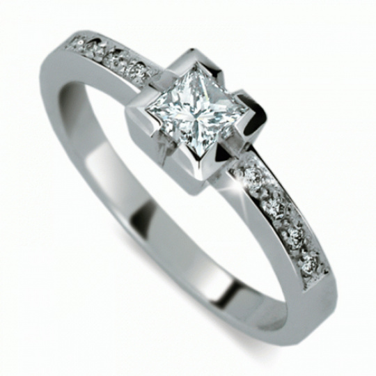 Briliantový prsten Danfil DF1645, materiál bílé zlato 585/1000, 9x briliant VS/G= 0.513 ct, váha: 3.