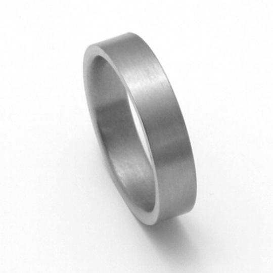 Pánský titanový snubní prsten TTN0701 Pánský titanový snubní prsten TTN0701